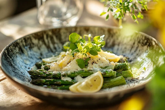Forkullet asparges spyd med citronskest og parmesan