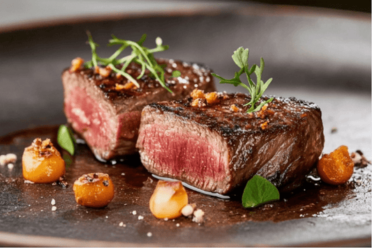 Carnivore dieet ribeye biefstuk met knoflook talg en knapperige randen