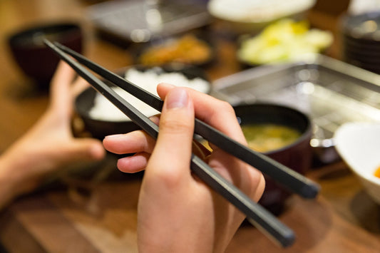 Hvad er doserne og ikke, når man spiser et japansk måltid?