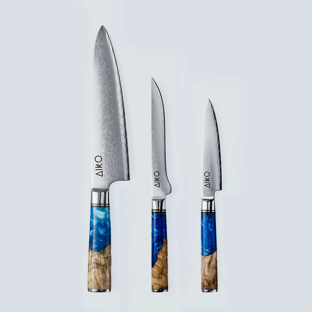 Aiko Bleu (あいこ, アイコ) Damas Steel Couteau avec manche en résine bleu colorée