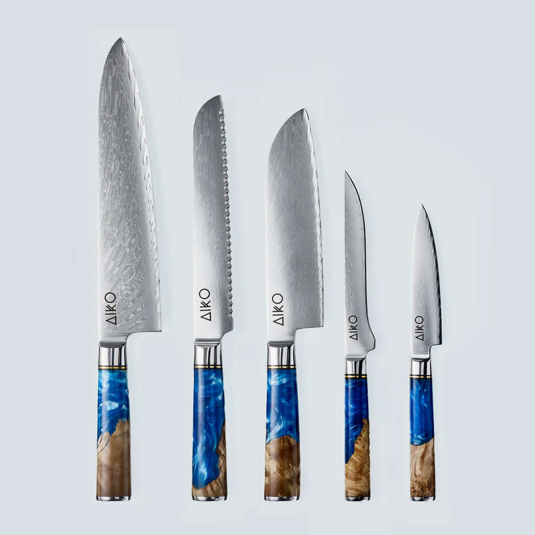 Aiko Bleu (あいこ, アイコ) Damas Steel Couteau avec manche en résine bleu colorée