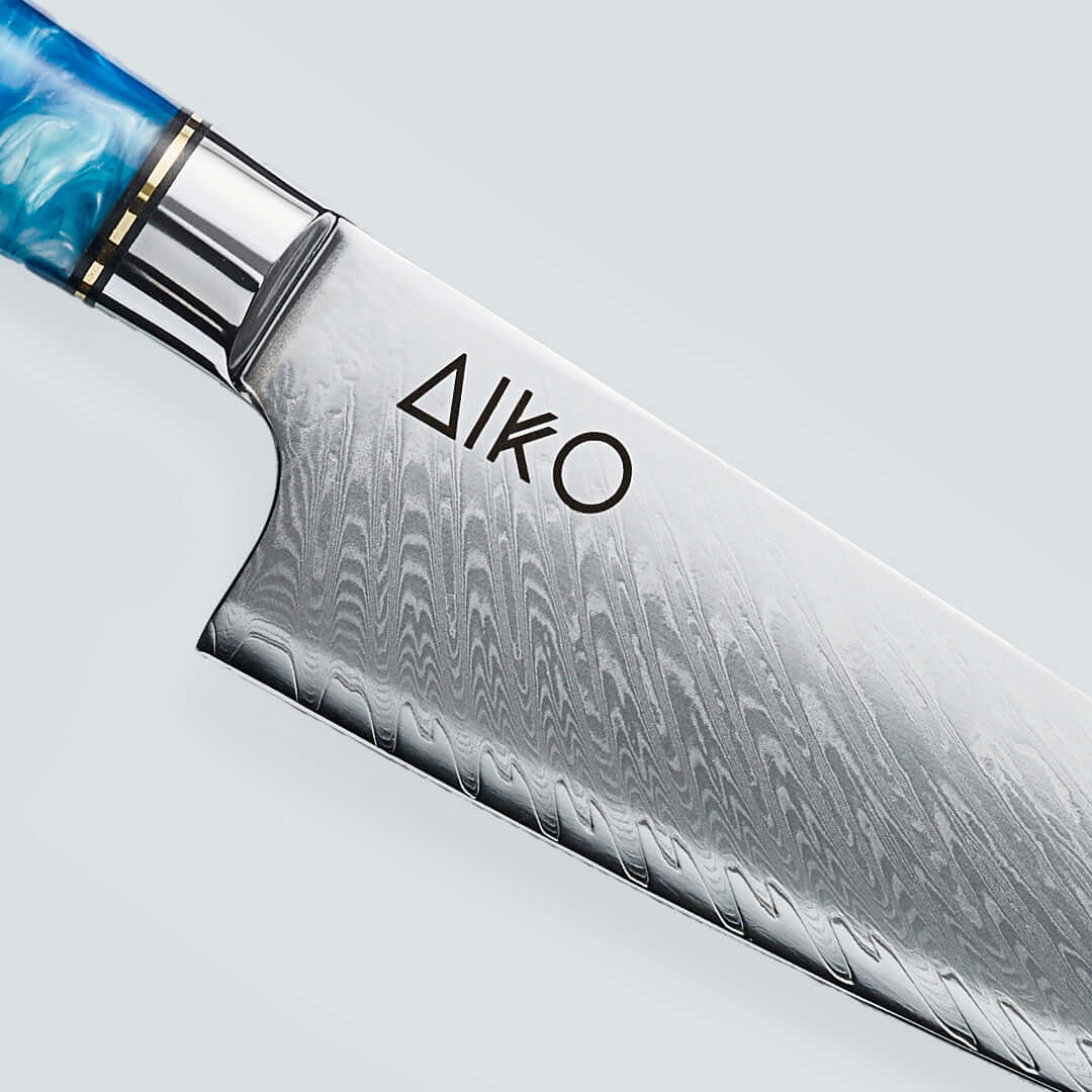 Aiko Blue (あいこ, アイコ) Damascus stalen mes met gekleurde blauwe harshandgreep