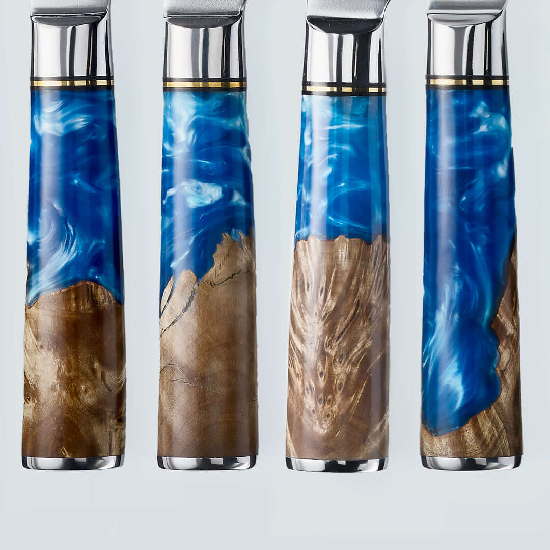 Aiko Blue (あいこ, アイコ) Damascus stalen mes met gekleurde blauwe harshandgreep